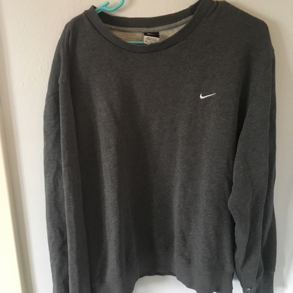 Grey pullover